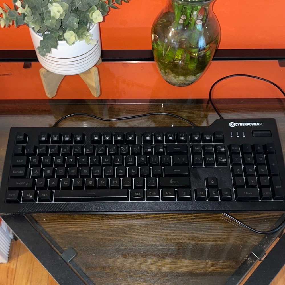 Cyber power keyboard